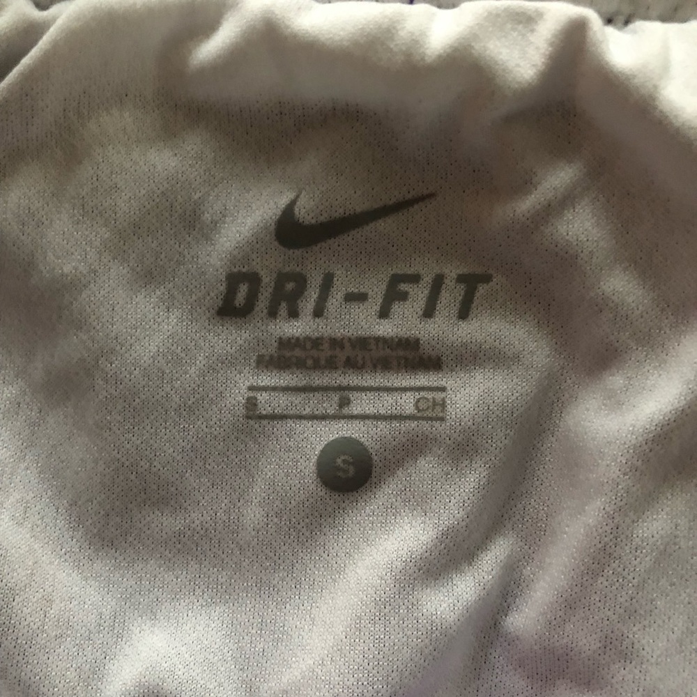 Nike Dri-Fit Shorts - Picture 3 of 4